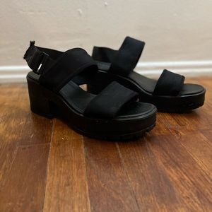 Vagabond platform sandals